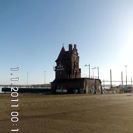 Апартаменты Altstadt Mit Parkplatz Штральзунд